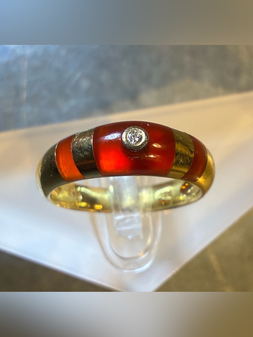Imported 18K Gold 750 Carnelian & Diamond Ring Size 7